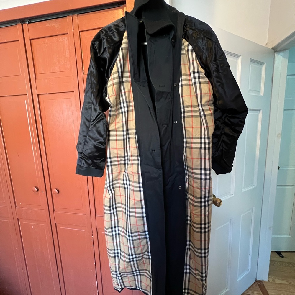 Burberry Black and Beige Checkered Coat - Picture 4 of 12